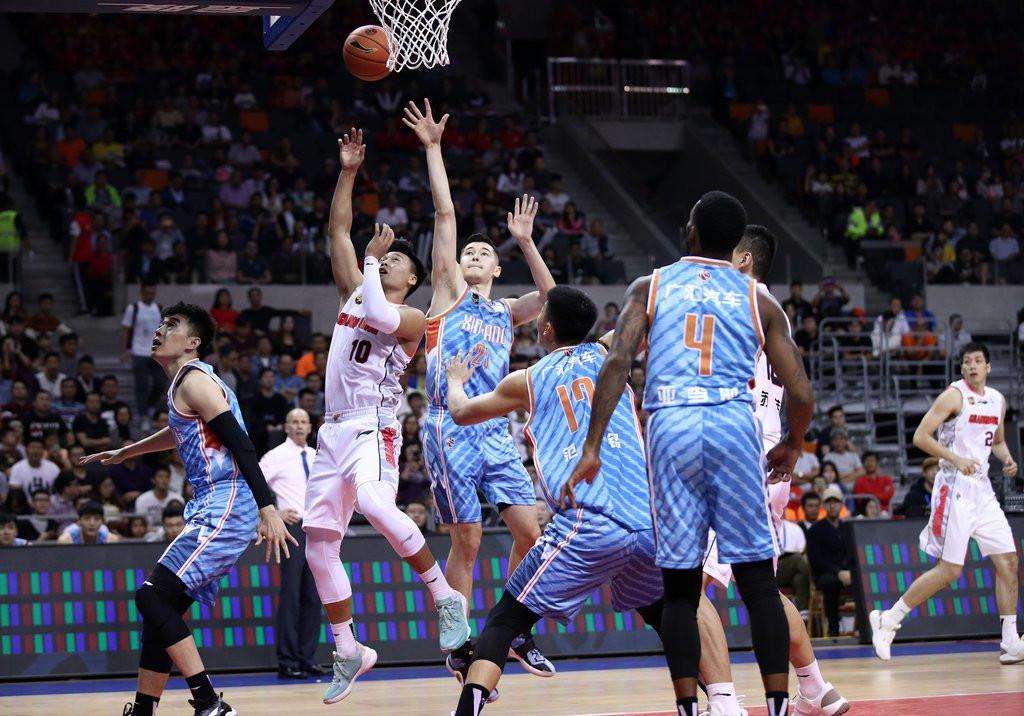  纽卡斯尔绝杀曼联终结对手不败金身  